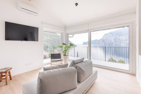 Attico Bellavista Lake view