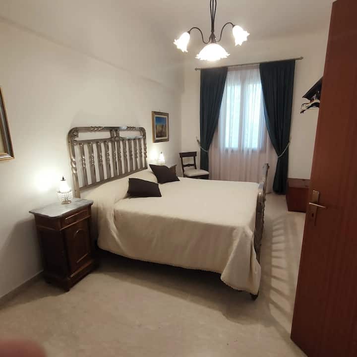 საძინებელი 1