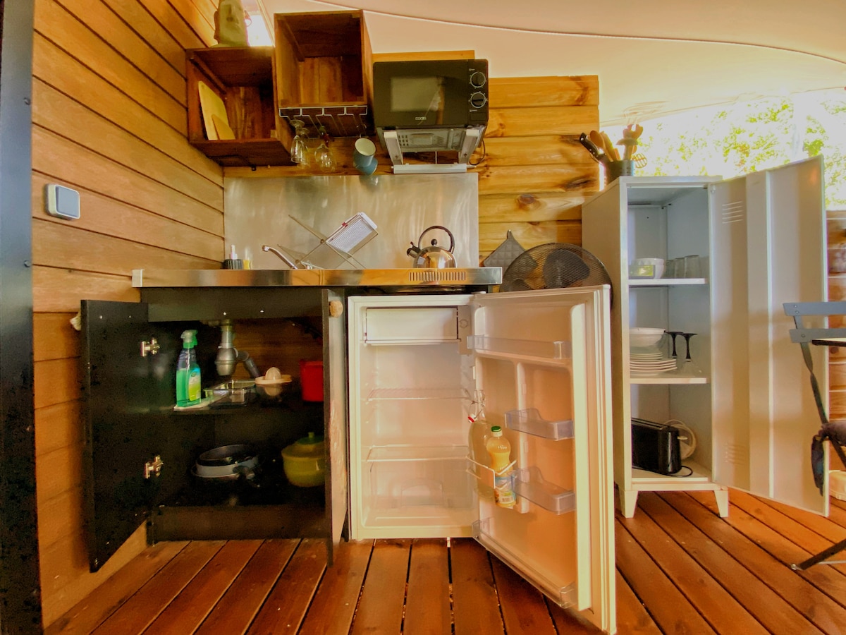 Successful Airbnb property: Celadon Studio, Private Jacuzzi in Saint Leu