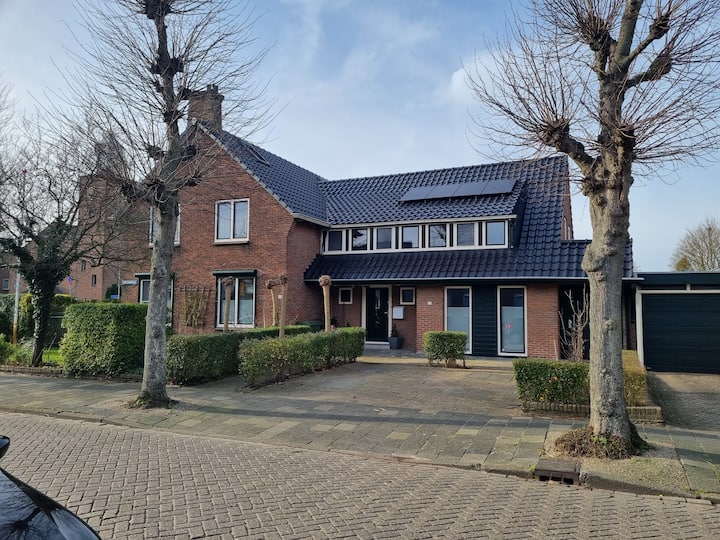 Nieuw-Vennep Vacation Rentals & Homes - North Holland, Netherlands | Airbnb
