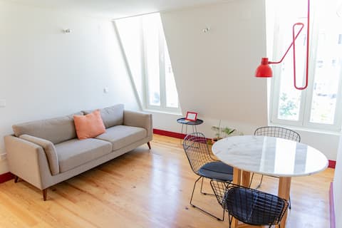 Airbnb em destaque: Casa René, studio, garden and big pool (4th floor) em União Das Freguesias De Almada, Cova Da Piedade, Pragal E Cacilhas
