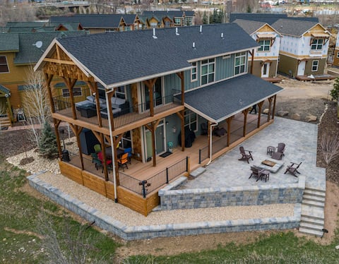 Cozy Cabin on the Fraser River