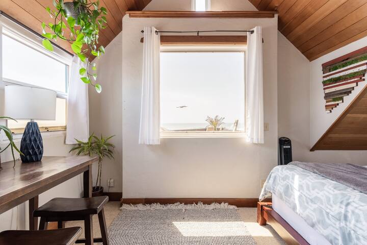 180°OceanView+HotTub+EBikes+Surfboards+SUPS+Kayak gallery image 4