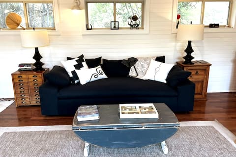 Successful Airbnb property: Topanga Secret Cottage in Topanga