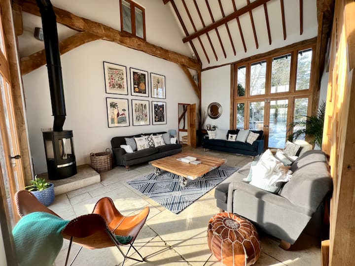 Beautiful Country Barn with stunning views Houses for Rent in