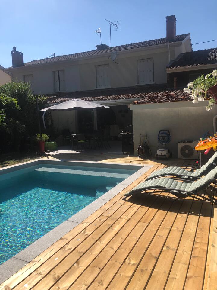 Geräumiges und ruhiges Haus, ganz in der Nähe von Bordeaux - Airbnb