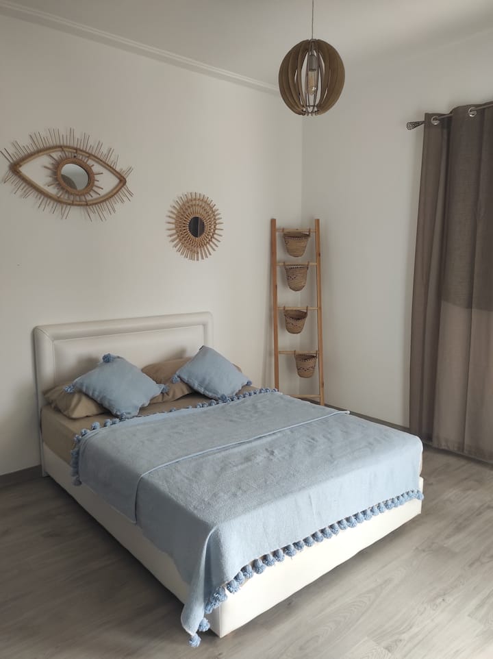 Dhoma e gjumit 2 me pamje nga deti