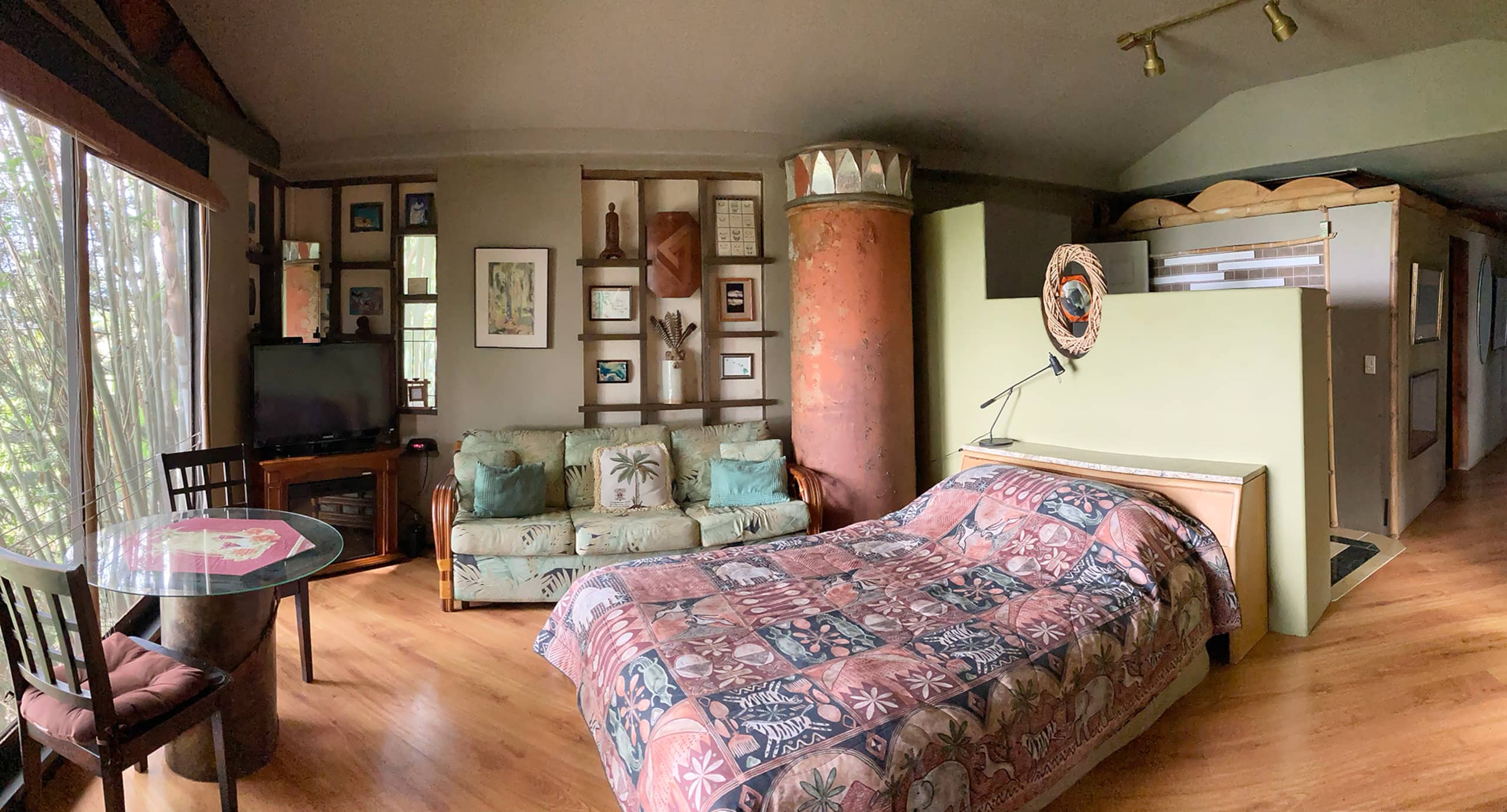 Guesthouse in Kailua-Kona · ★4.94 · 2 bedrooms · 2 beds · 1 bath - Image 3