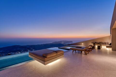 Santorini Sky | Master Villa *JUST OPENED*