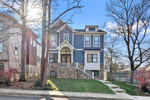 Luxury brand-new home mins away from Washington DC