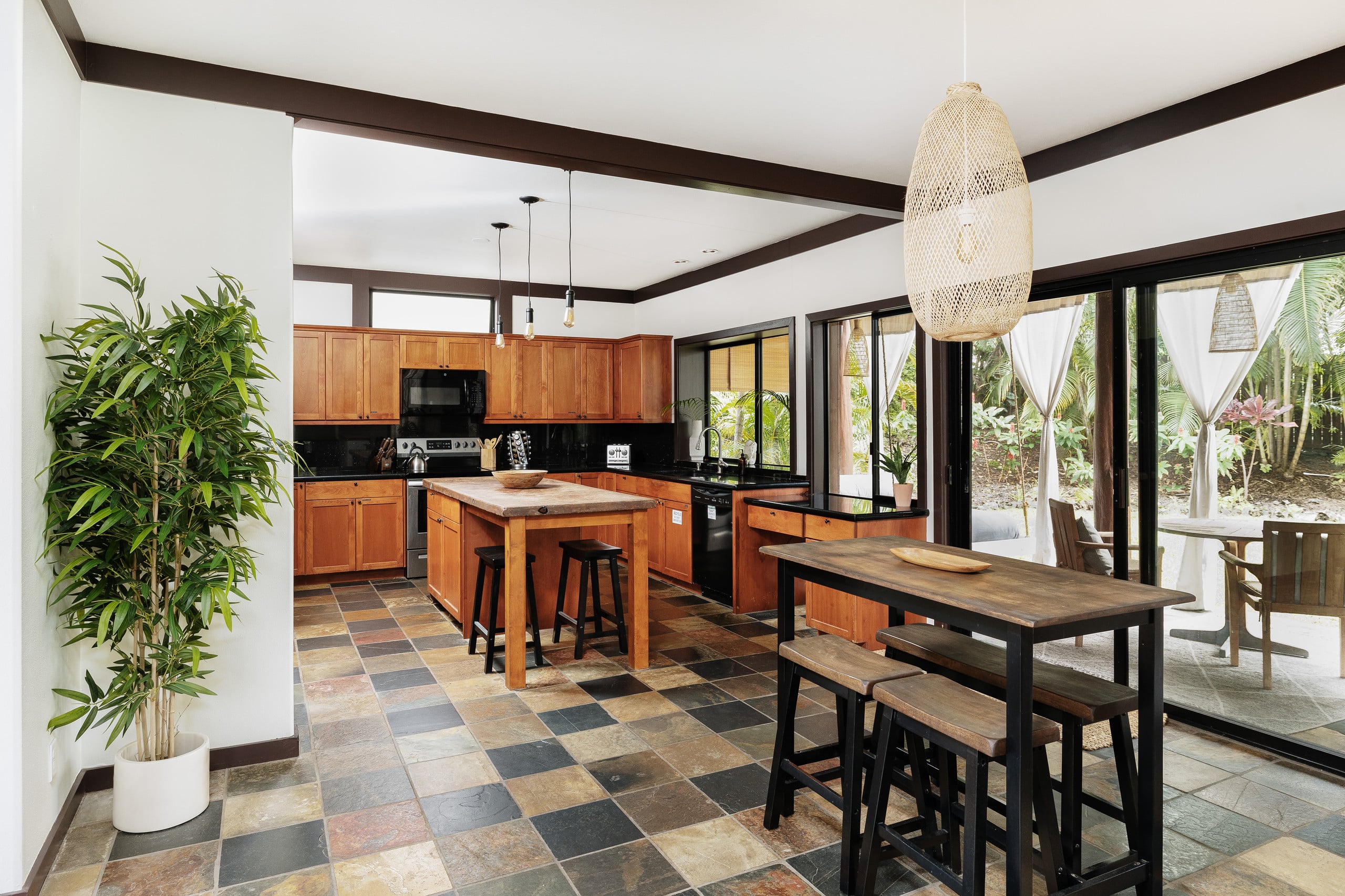 Home in Kailua-Kona · ★4.92 · 1 bedroom · 1 bed · 1 private bath - Image 9