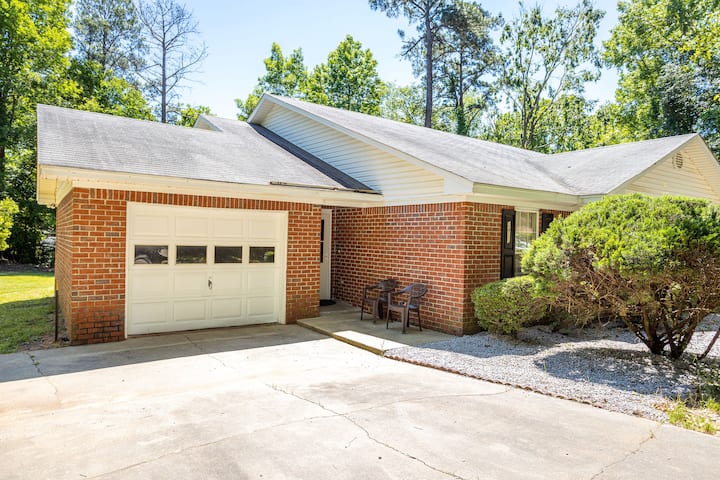 Beautiful Home Near Shaw Afb