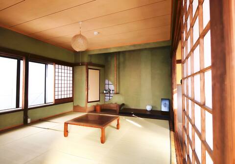 Guesthouse with sake and old private house Japanese-style room on the second floor with terrace