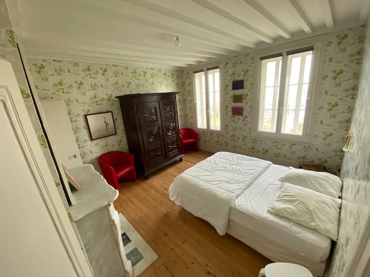 Planta 1 - Habitación doble, con acceso directo al baño
Cama doble 140x190cm