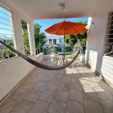 Large house, sleeps up to 16 people, Bahia de B