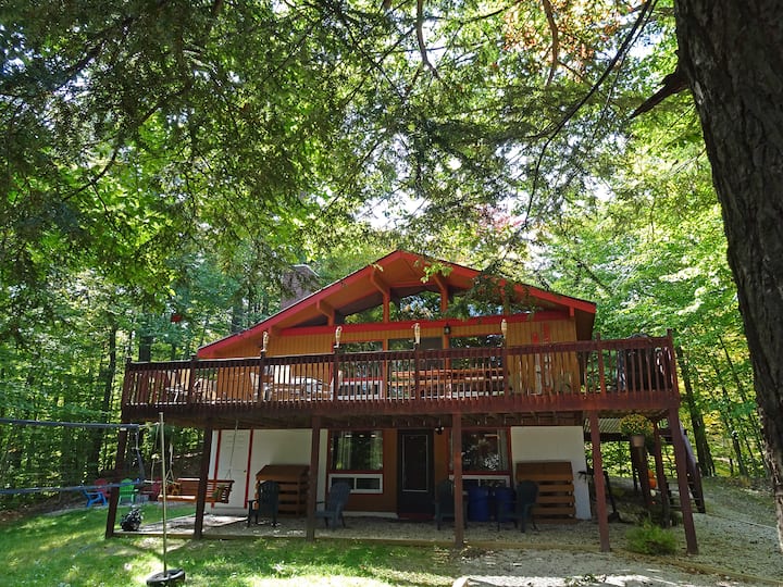 Lake Rescue Chalet6BR Lake & Ski House w/Hot Tub Chalets for Rent