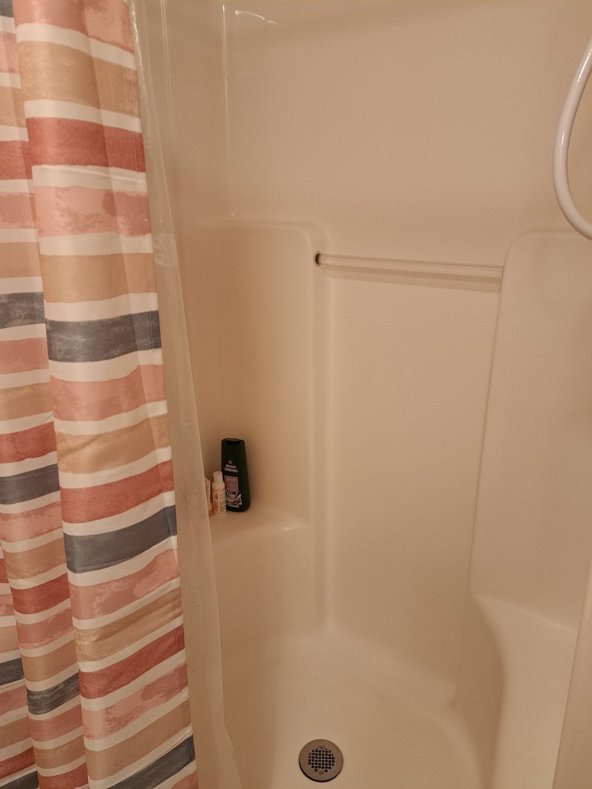 Cozy cottage 3 min to Lake Lanier at Old Federal