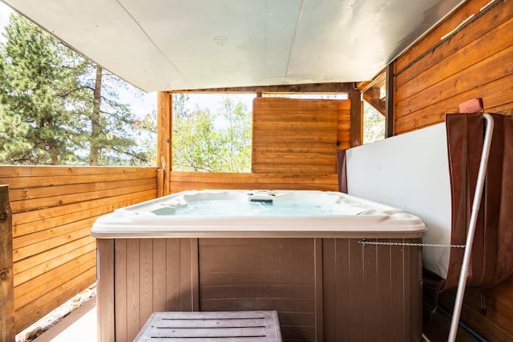Picture of 🌟Private Sauna and Hot Tub Overlooking Pikes Peak - Apartments for Rent ...