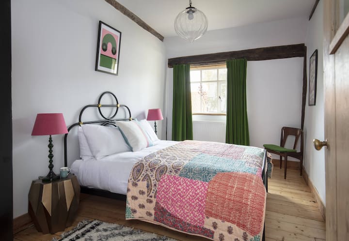 The Emerald room with double bed