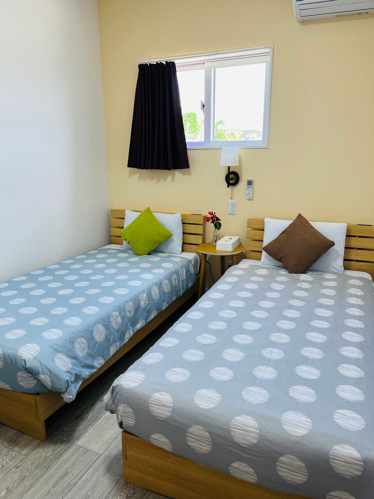 独立房间2
张1米宽单人床