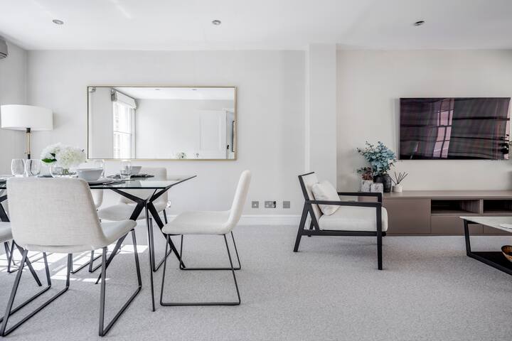 Luxury Central Marylebone Mews Town House 2BR 2BA gallery image 4