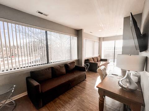 Perfect spot for a group of business travelers!