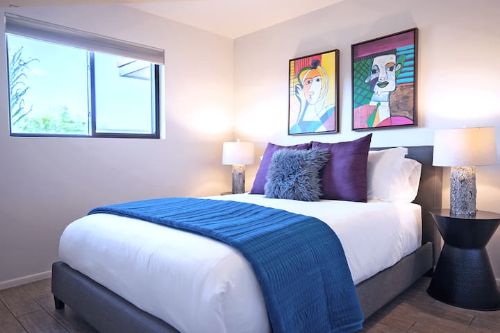 La terza camera da letto ha un morbido letto a due piazze.