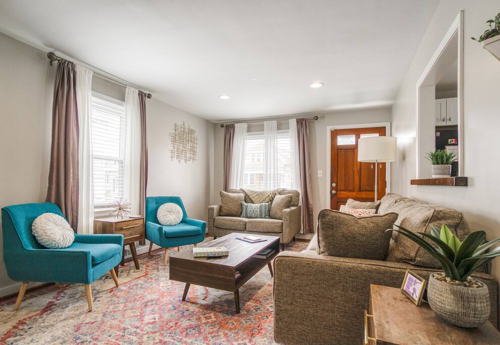 Airbnb Opal House: Family-Friendly w/ Game Room & Laundry