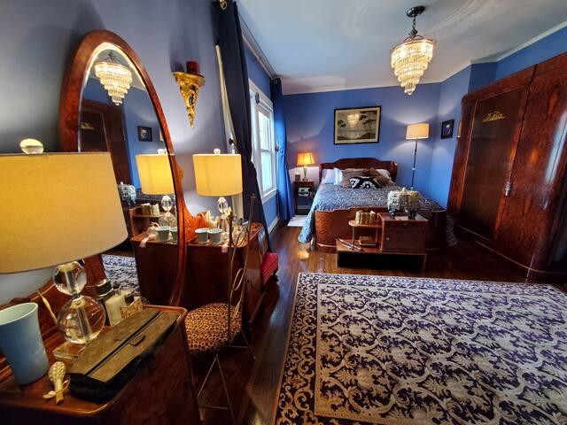 Perfect Lux Mod 1930 Designer Home Views – 30 day+ gallery image 2