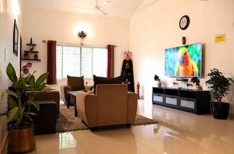 SmartStay - Spacious Duplex Penthouse BLR Central