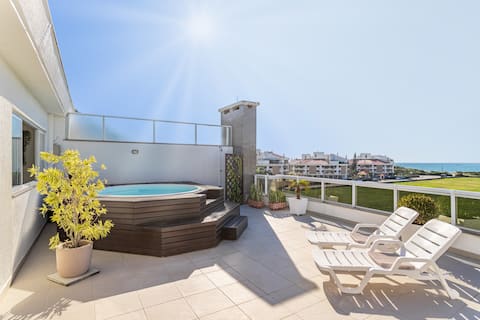 Privilegiada Cobertura frente para o mar c/piscina