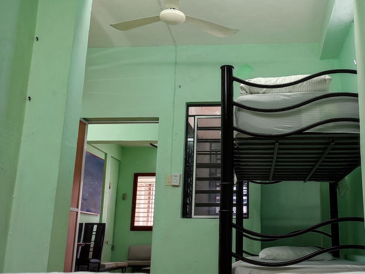 Bedroom // Recamara.