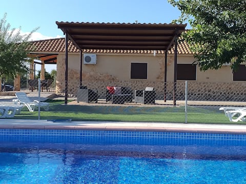 CASA RURAL LAS CALERAS  "A place designed for you"