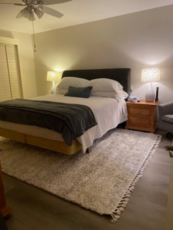 Master Bedroom 1 - King- with En Suite