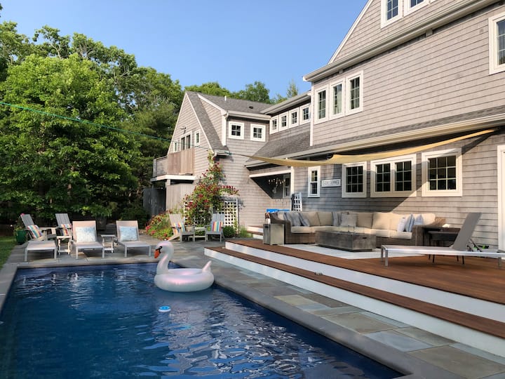 Vineyard Hideaway • '27 SSA Tix, Pool, Spa + Sauna