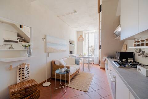 Sirolo center, exclusive apartment