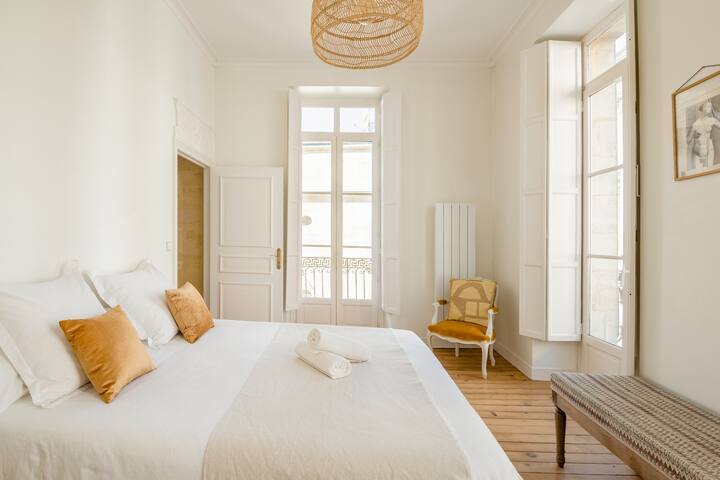 Splendide Appartement Rue Sainte Catherine gallery image 3