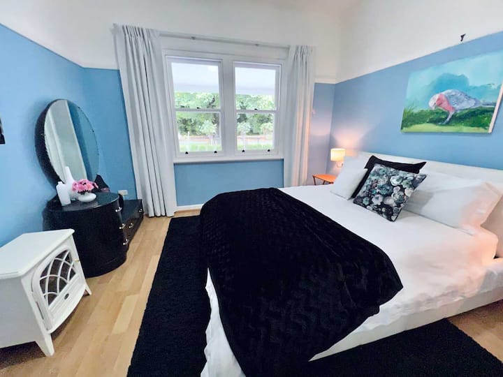 Second queen bedroom