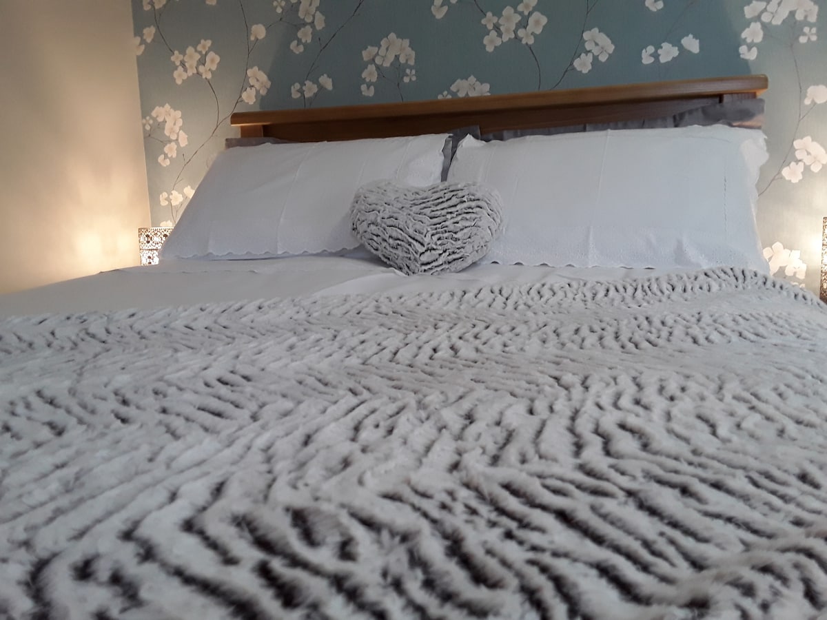 Comfortable memory foam mattress 