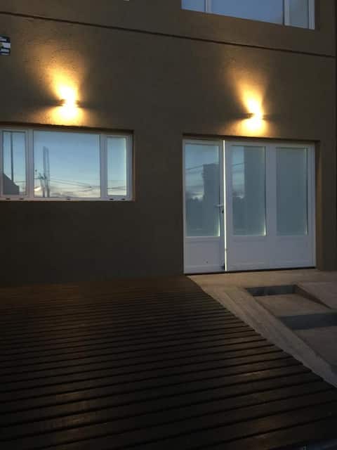Top Airbnb: Duplex 150 meters from the sea en Partido De Tres Arroyos