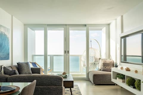 Beach Front Condo with Endless Ocean Views