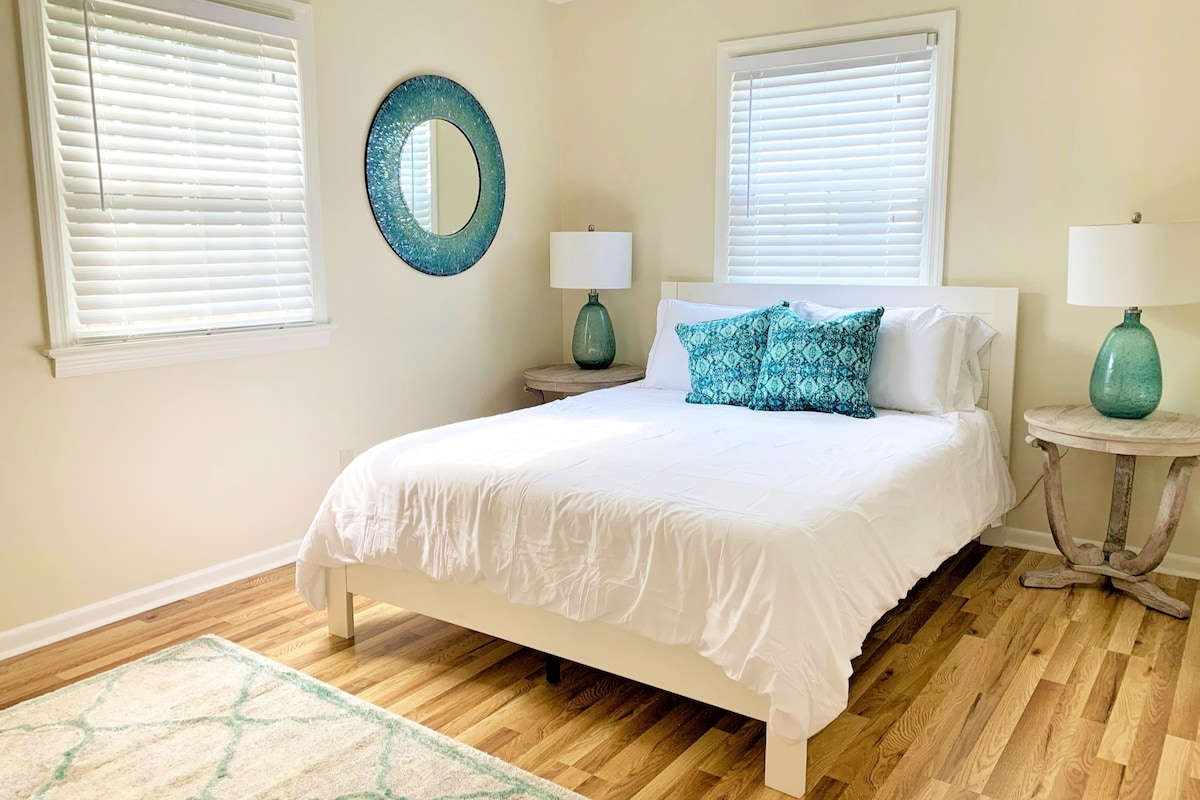 Ľahký a vzdušný hlavný apartmán s TV s plochou obrazovkou