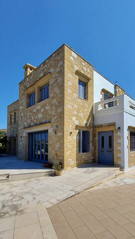 “Thealia villa “-430 m2 – swimming pool – sea view gallery image 4