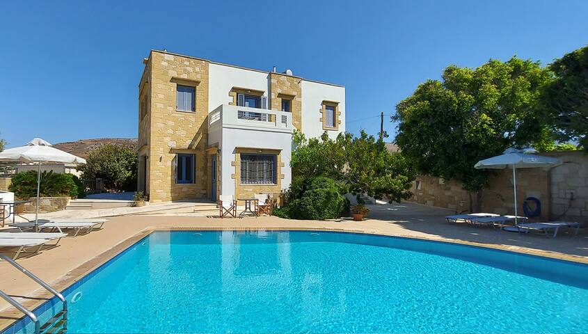 “Thealia villa “-430 m2 – swimming pool – sea view