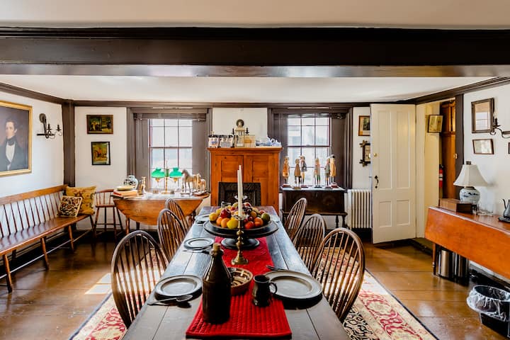 Daniels House - Oldest BnB 