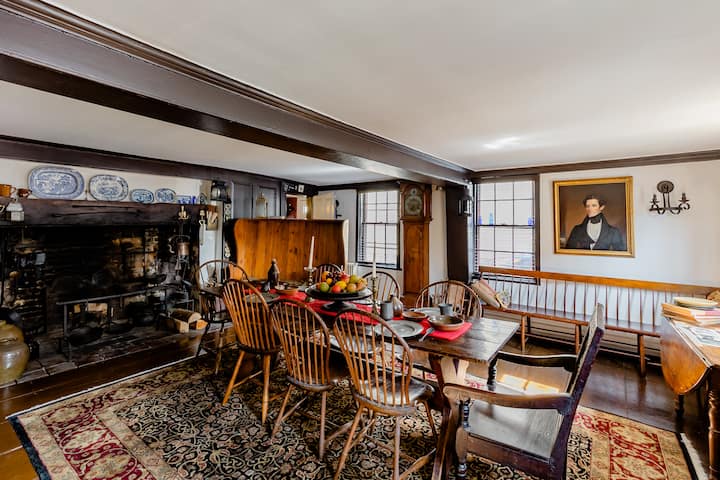 Daniels House - Oldest BnB 