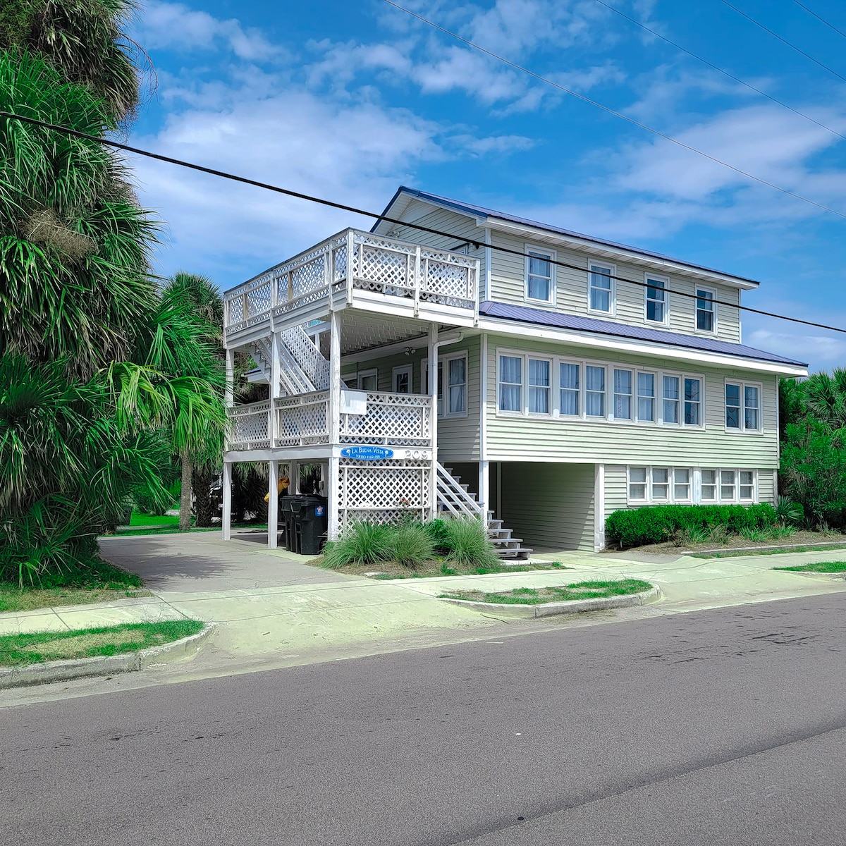 Ocean Views from this Large Home Houses for Rent in Edisto