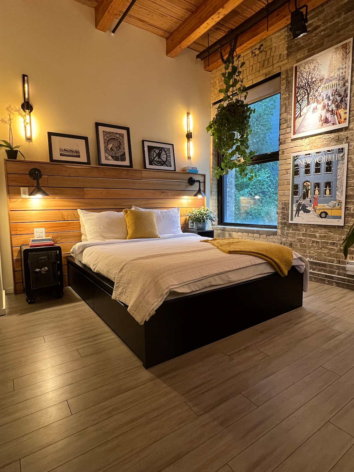 theLOFTonJAMES Authentic Industrial Warehouse Loft - Lofts