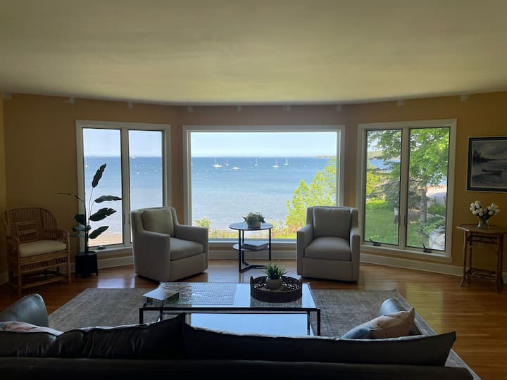 Extreme Oceanfront House - Rockland, ME