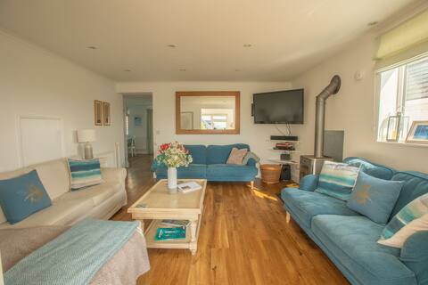 Spacious 5 BedR Hs in Polzeath, Cornwall + Parking